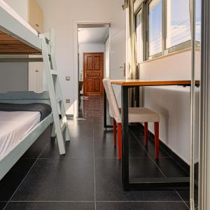 Postel nebo postele na pokoji v ubytování Filippos Acharnes Elegance