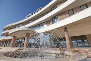 Zgradba, v kateri se nahaja hotel