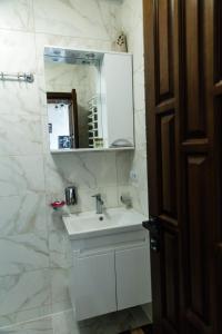 Un baño de Садиба Кичера Gold 75 fotos más