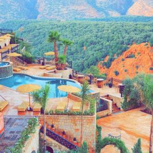 Bazén v ubytování Borj Des Cascades & Spa nebo v jeho okolí