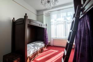 
Poschodová posteľ alebo postele v izbe v ubytovaní Vienna Boutique Hostel
