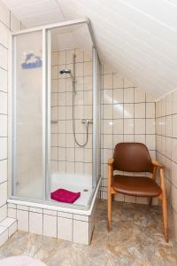 Koupelna v ubytování Ferienwohnungen im Landhaus Oldenhof