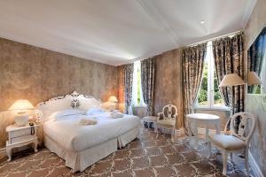 Фотография из галереи Hôtel Château de la Tour в Каннах