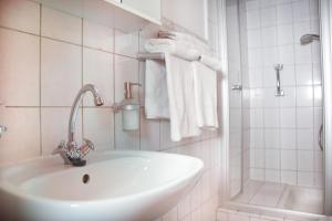 Ένα μπάνιο στο Haus Oberscholtes