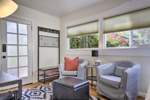 Foto dalla galleria di Studio with Shared Deck and Yard - Near Stanford! a Menlo Park