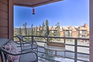 Balkón nebo terasa v ubytování Condo with Balcony and Fireplace in Silverthorne!