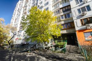 Photo de la galerie de l'établissement ARTAL Apartment on Obolonskaya Square 1, à Kiev