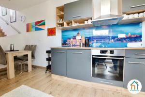 Kuchyňa alebo kuchynka v ubytovaní Premium Apartment by Hi5 - Penthouse studio + rooftop