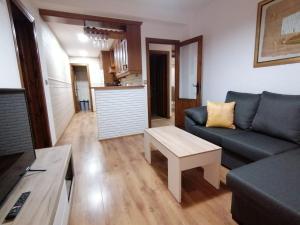 A seating area at Spacious Apartment
