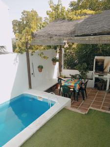 Bazén v ubytování La Casita Verde Valle nebo v jeho okolí