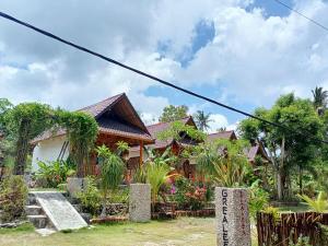 Grealeen Cottages外面的花园