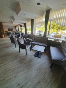 Posezení v ubytování Hotel-Gasthof zum Ritter