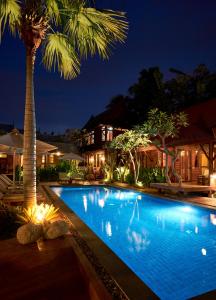 Bazén v ubytování Ruenkanok Thaihouse Resort nebo v jeho okolí