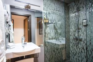 Vannituba majutusasutuses The Phoenix Boutique Hotel