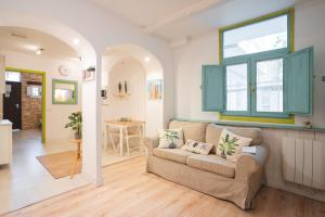 Część wypoczynkowa w obiekcie Apartamentos LÓRIEN Zarautz