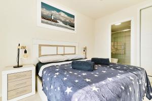 A bed or beds in a room at Apartment Todo Bien
