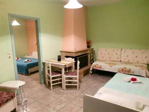 Posteľ alebo postele v izbe v ubytovaní Dioskouroi Apts