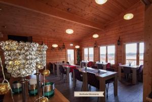 Un restaurante o sitio para comer en Hotel Stundarfridur