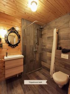 Koupelna v ubytování Hotel Stundarfridur + 26 fotografií
