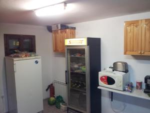 Köök või kööginurk majutusasutuses кьща за гости Свети Никола