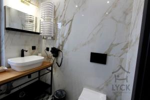 Łazienka w obiekcie Lyck Apartamenty