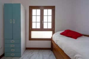 Postel nebo postele na pokoji v ubytování Tilley. Private Villa