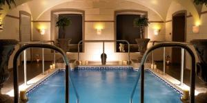 Swimming pool sa o malapit sa Faithlegg Hotel Lodge