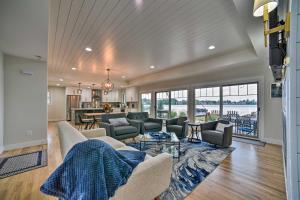 Gallery image of Fenton Home with Patio and All Sports Lake Access in Fenton