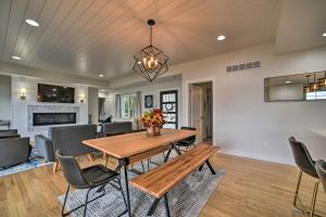 Gallery image of Fenton Home with Patio and All Sports Lake Access in Fenton +22 photos