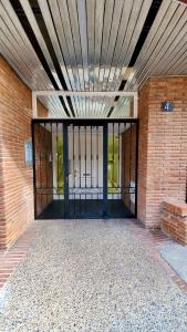 The facade or entrance of Apartments Paradise Lloret