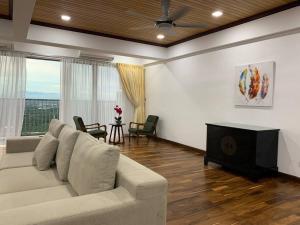 Gallery image of The Venus - Spacious Wooden TOP Floor Apartment in Sitiawan
