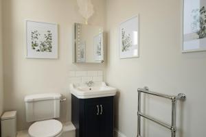 Gallery image of The Regal Apartment in Royal Tunbridge Wells