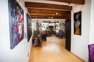 Zona d'estar a Beautiful Penthouse in Lima, in front of the park