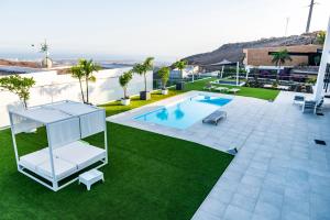 Bazén v ubytovaní Blue Horizon Resort by Monte Leon alebo v jeho blízkosti