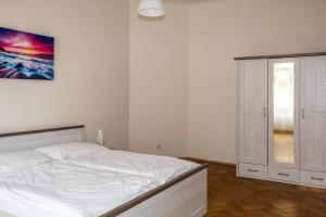 Postel nebo postele na pokoji v ubytování Welcome Hostel & Apartments Praguecentre