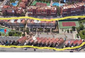 Widok z lotu ptaka na obiekt Holiday House Torre Mata