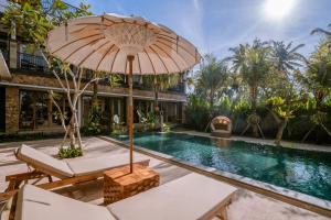 Bazén v ubytování Kahayana Suites Ubud nebo v jeho okolí