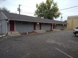 Gallery image of Highway Motel in Saint Paul