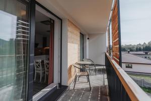 Balkón alebo terasa v ubytovaní Apartmány u Škraba