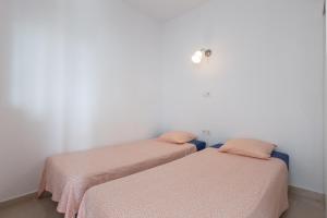 Postel nebo postele na pokoji v ubytování New modern 2-bedroom appartment