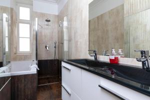 Kúpeľňa v ubytovaní Imperial Apartments Schönbrunn - Contactless Check-In