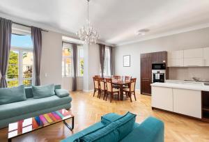 Kuchyňa alebo kuchynka v ubytovaní Imperial Apartments Schönbrunn - Contactless Check-In