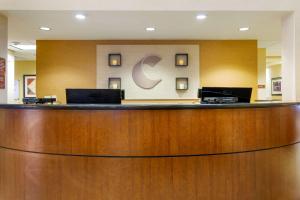 
The lobby or reception area at Comfort Suites Charleston West Ashley
