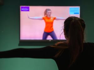 TV a/nebo společenská místnost v ubytování Mercure Pont d’Avignon Centre