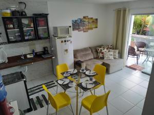 Η κουζίνα ή μικρή κουζίνα στο Apartamento VISTA MAR - Condomínio Granito e Jasmim +11 φωτογραφίες
