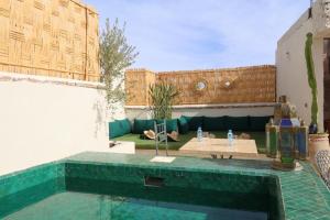 Swimmingpoolen hos eller tæt på 103Riad Pool RoofTop & Hammam