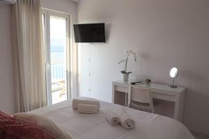 Gallery image of Superior Double Room with Stunning Sea View. DT in Patra