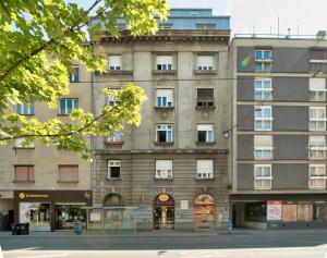 Budova, kde se apartmán nachází