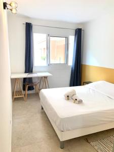 Postel nebo postele na pokoji v ubytování Spacious apartment in the heart of Juan les Pins !