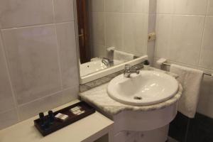 Zdjęcie z galerii obiektu Hotel La Zubia , Granada w mieście La Zubia